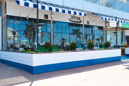 国外餐厅设计案例：不拘一格的海洋风格餐厅设计