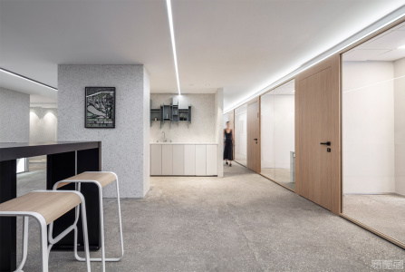 国外办公空间设计案例：特拉维夫500㎡水磨石混凝土办公室