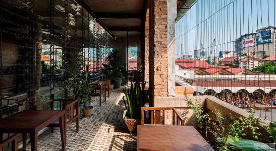 国外餐厅设计案例：捕捉了西贡丰富的当地色彩，Ben Thanh餐厅