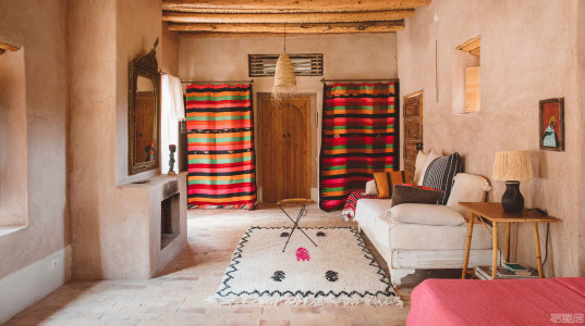 国外酒店设计案例：粗糙中带着低调的奢华，Berber Lodge旅馆
