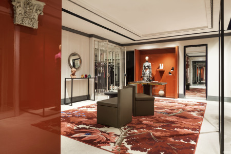 国外商业空间设计案例：古典与现代的完美结合，米兰精品服装店